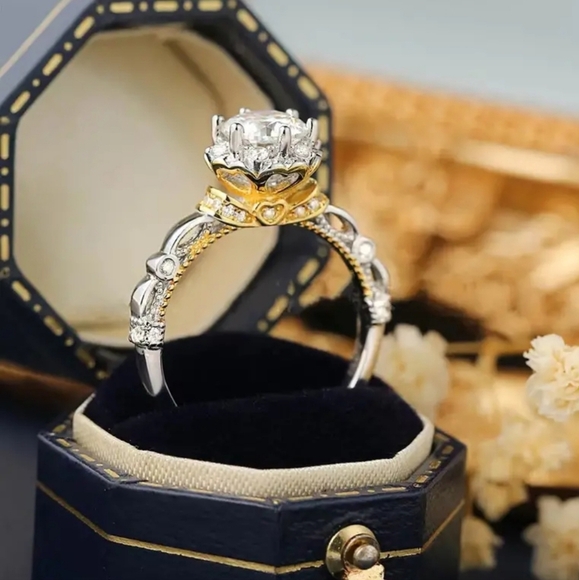 S925 Sterling Silver Ring - Picture 3 of 5